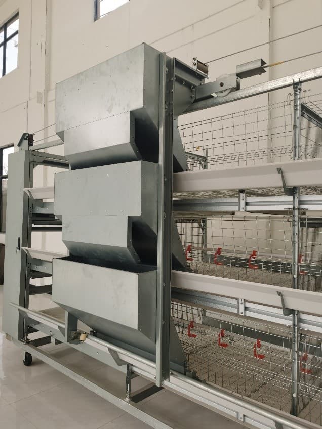 Overhead Travelling Feeding Machine for Poultry Cages